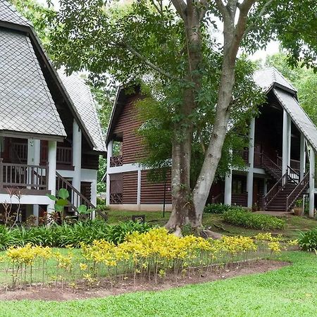 Royal Ping Garden And Resort Mae Taeng Exterior photo