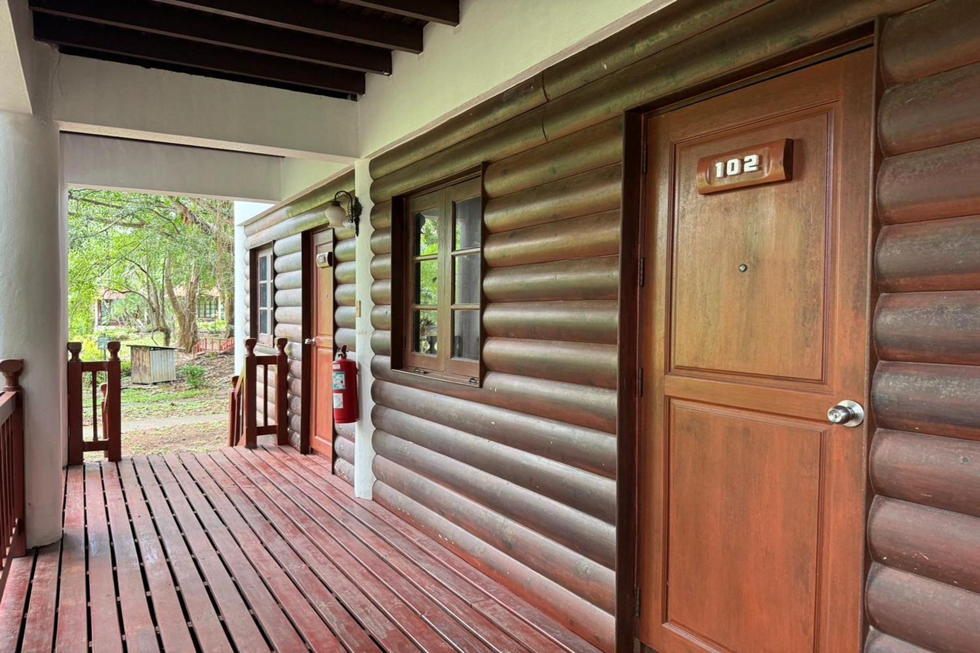 Royal Ping Garden And Resort Mae Taeng Exterior photo